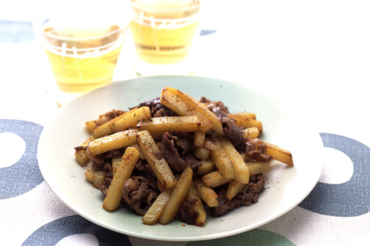 じゃがいもと牛肉の炒めもの