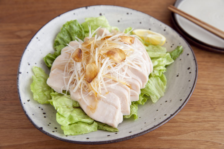 サラダチキンのねぎだく熱々ごま油がけサラダ